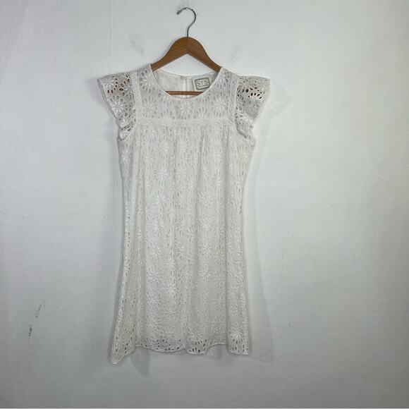 Sail to Sable White Floral Eyelet Flutter Sleeves Shift Dress Size XS - Picture 1 of 11